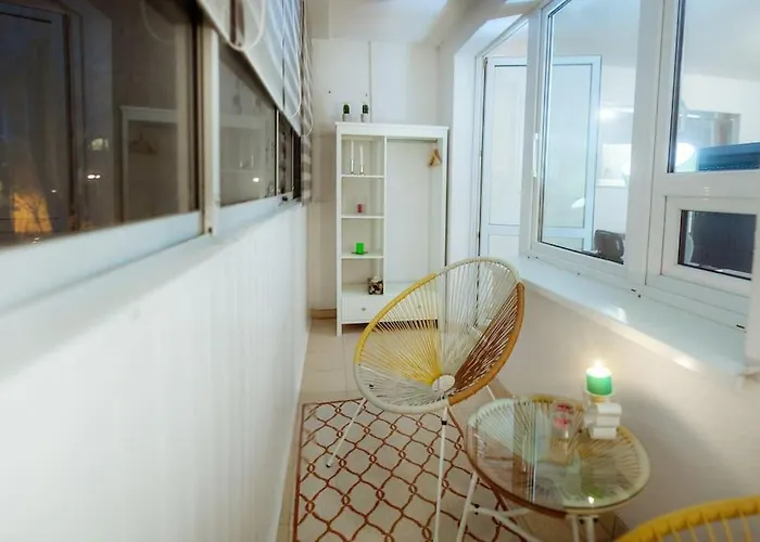 Kameralna Czesc Dzielnicy Wola Mlynow. * وارسو