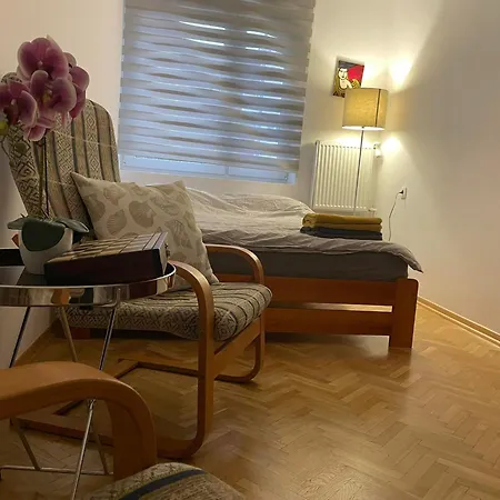 Kameralna Czesc Dzielnicy Wola Mlynow. *